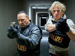 Erdogan Atalay and Daniel Roesner in Alarm für Cobra 11 - Die Autobahnpolizei (1996)