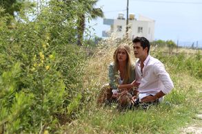 Alperen Duymaz and Serel Yereli in Crossroads (2016)
