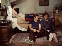 Gérard Depardieu, Patrick Dewaere, and Carole Laure in Get Out Your Handkerchiefs (1978)