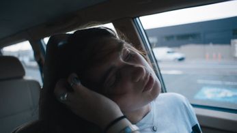 Jessica Barr in Sophie Jones (2020)