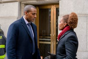 Ryan Michelle Bathe and Jordan Johnson-Hinds in The Endgame (2022)