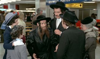 Louis de Funès, Janet Brandt, Claude Giraud, Popeck, Denise Provence, and Lionel Spielman in The Mad Adventures of Rabbi