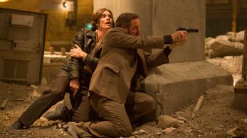 Cillian Murphy and Michael Smiley in Free Fire (2016)