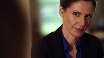 Athena Bitzis as Detective Lissa Redmond in Murder by Numbers 2017 Season 1 Episode 6 