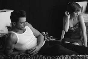 Devin in the nationel theatre production of 'Jiena Nhobb, Inti Thobb'