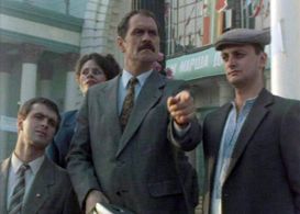 Valeriy Afanasev and Mikhail Tserishenko in Senit zon (1990)