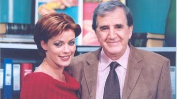 Giorgos Konstadinou and Zeta Makrypoulia in To berdema (2000)