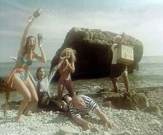 Sergey Makhovikov, Anatoliy Ravikovich, Elena Stavitskaya, Kristina Sinelnik, and Svitlana Avtukhova in Khippiniada abo 