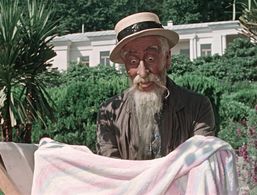 Nikolay Volkov in The Flying Carpet (1957)