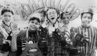 Joshua Jackson, Brandon Quintin Adams, Matt Doherty, Garette Ratliff Henson, Marguerite Moreau, and Shaun Weiss in D2: T