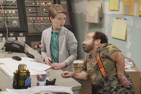 Danny Woodburn and Ethan Wacker in Bizaardvark (2016)