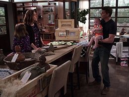 David Boreanaz, Emily Deschanel, and Sunnie Pelant in Bones (2005)