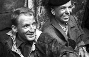 Andrzej Graziewicz and Franciszek Trzeciak in Potem nastapi cisza (1966)