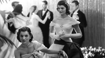 Lee Radziwill in A Tale of Two Sisters (2015)