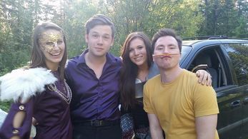 Griffin and the cast of 