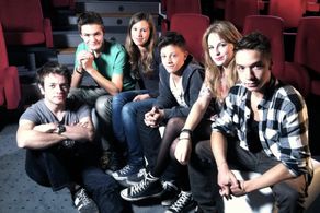 Christian Ditter, Manuel Steitz, Nick Romeo Reimann, Fabian Halbig, Ella-Maria Gollmer, and Leonie Tepe in The Crocodile