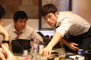 Kang-woo Kim in Tabloid Truth (2014)