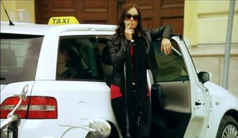 Jitka Cvancarová in Sejít z cesty (2012)