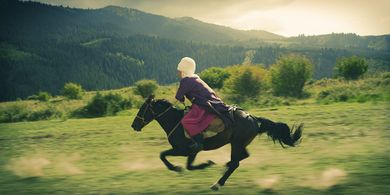 Elina Abai Kyzy in Queen of the Mountains (2014)