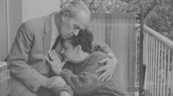 Avraham Ben-Yosef and Fanny Lubitsch in Slow Down (1967)