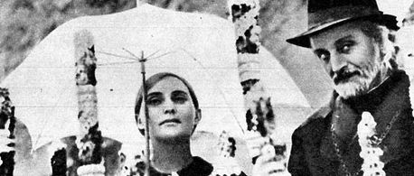 Larisa Kadochnikova and Vasyl Symchych in Bilyy ptakh z chornoyu oznakoyu (1971)