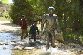 Mark Jackson, Kai Wener, and BJ Tanner in The Orville (2017)