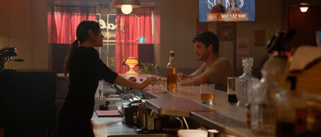 Irene Montalà and David Solans in Una noche en El Cósmico (2021)