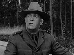 Edgar Dearing in Niagara Falls (1941)