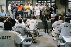 (Right center) Cuba Gooding, Jr. as Darrin Hill, (on stage left to right) Lou Myers as Homer T., Dave Sheridan as Bill, 