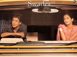 Shah Rukh Khan and Gayatri Joshi in Swades (2004)