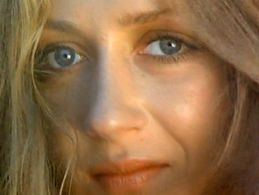 Eleonora Korisnaite in Zolotaya tsep (1988)