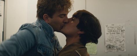 Ryan Corr and Craig Stott in Holding the Man (2015)