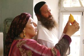 Shuli Rand and Michal Bat-Sheva Rand in Ushpizin (2004)