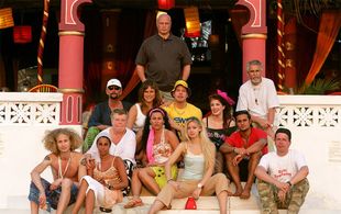 Robert Aschberg, Meral Tasbas, Qristina Ribohn, and Sebastian Dawkins in Club Goa (2005)