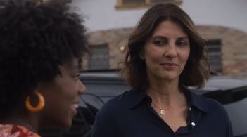 Emani White and Gina Bellman in Leverage: Redemption