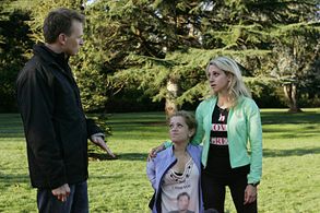 Phil Keoghan, Charla Faddoul, and Mirna Hindoyan in The Amazing Race: Low to the Ground, That's My Technique (2007)