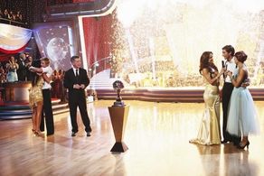 Tom Bergeron, Carrie Ann Inaba, Bruno Tonioli, Nicole Scherzinger, Brooke Burke, Len Goodman, Evan Lysacek, Anna Trebuns