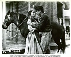 Maureen Hingert and Robert Knapp in Gunmen from Laredo (1959)