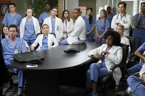 Jason George, Jerrika Hinton, Camilla Luddington, Tessa Ferrer, Michael G. Nathan, and Giacomo Gianniotti in Grey's Anat