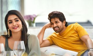 Allu Arjun and Pooja Hegde in Ala Vaikunthapurramuloo (2020)