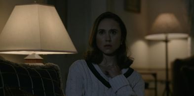 Emma Malouff portrays Allison Tripp, daughter of Linda Tripp, played by Sarah Paulson in 