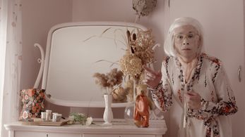 Martin Villeneuve as his grandmother in 