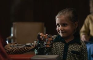 River Price-Maenpaa as Laurel in Tales From the Loop (2020)