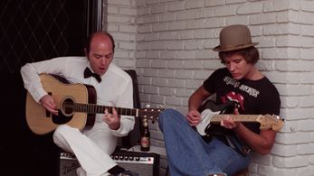 Reggie Bannister and Bill Thornbury in Phantasm (1979)