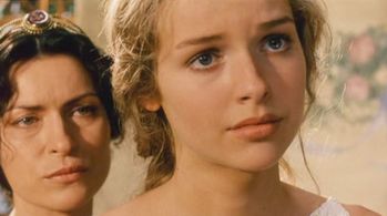 Magdalena Mielcarz and Danuta Stenka in Quo vadis (2001)