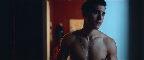 Still of Henrique Zaga in Beyond The Universe (2022)