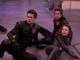 Kelli Berglund, William Brent, and Spencer Boldman in Lab Rats (2012)
