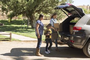 Gina Gallego, Shantel VanSanten, and Lexy Kolker in Shooter (2016)
