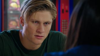 Neighbours - Cassius in Prison