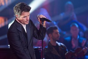 Dani Martín in Dani Martín (2016)